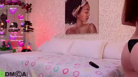 dulce_isabel_ online show from June 11, 3:58 am