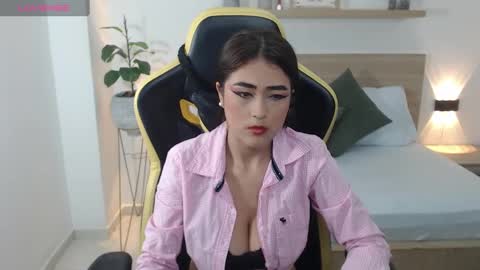 Snapshot of dulce_victoriaa_ chatting on March 3, 12:31 pm V I C T O R I A online show from March 3, 12:31 pm