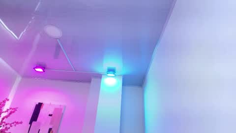 dulce_viioleta online show from January 17, 11:29 am