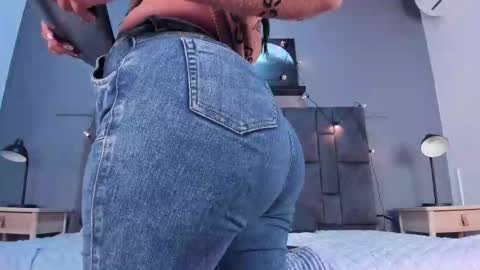 DULCE AURORA online show from October 9, 2:59 am