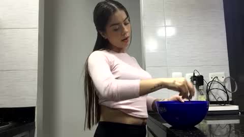 Snapshot of dulceee_maria chatting on February 12, 1:19 am Dulce online show from February 12, 1:19 am