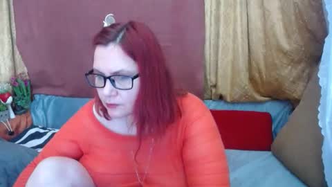 Dyanne online show from April 4, 10:19 pm