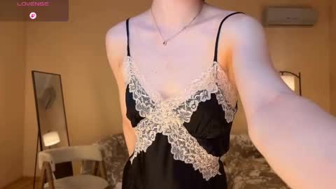 e1ara online show from April 19, 10:04 am