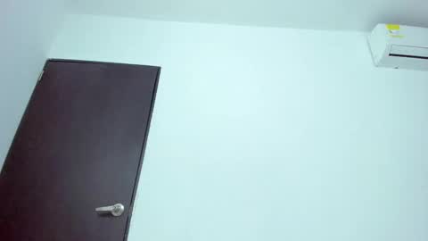 ebanolily online show from February 4, 5:16 pm