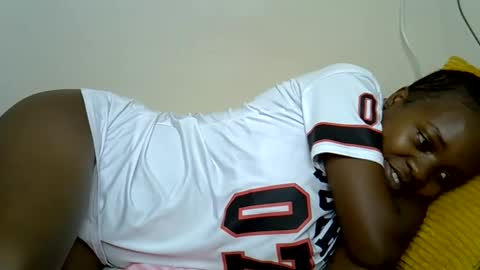 ebony_j online show from May 27, 8:06 pm