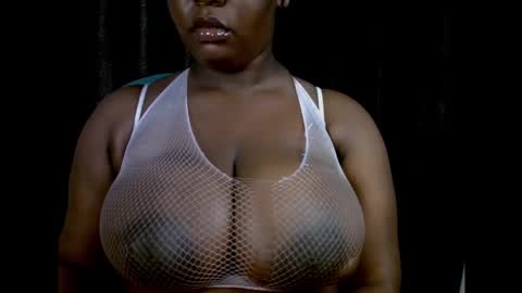Snapshot of ebony_plumx12 chatting on October 6, 5:29 pm Prisy online show from October 6, 5:29 pm