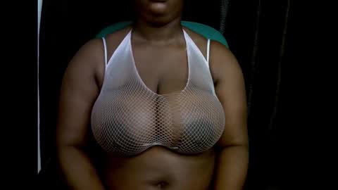 Snapshot of ebony_plumx12 chatting on September 24, 8:19 pm Prisy online show from September 24, 8:19 pm