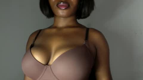 delilah online show from April 23, 6:54 pm