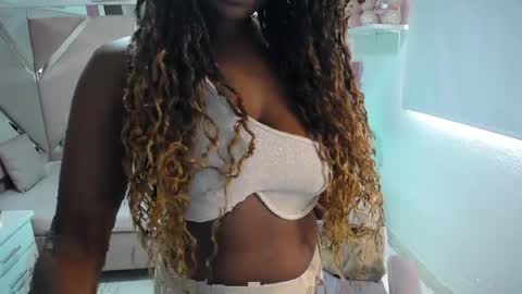 ebony_rizon online show from April 8, 1:13 pm
