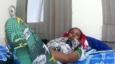 ebony_sluttt online show from March 3, 8:09 am