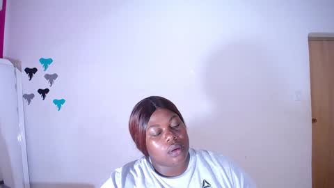 Snapshot of ebony_sugar_mommy chatting on January 17, 7:27 pm MILENA online show from January 17, 7:27 pm