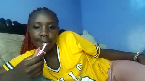 Snapshot of ebonyceline12 chatting on September 28, 10:37 pm talia online show from September 28, 10:37 pm