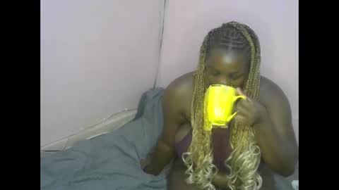 ebonymayahh online show from May 17, 12:04 pm