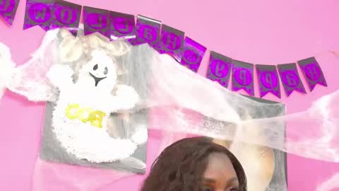 Snapshot of ebonyndsavage chatting on October 16, 9:06 pm ebonyndsavage online show from October 16, 9:06 pm