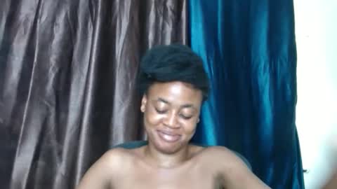 Snapshot of ebonypussy_xx chatting on October 16, 1:19 am ebonypussy_xx online show from October 16, 1:19 am
