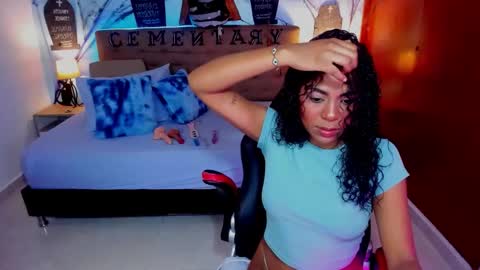 Snapshot of edelaine_rogers chatting on October 15, 5:10 am ede online show from October 15, 5:10 am
