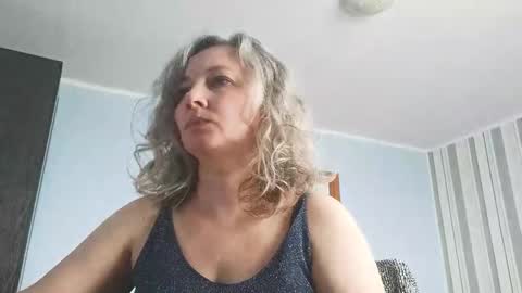 edithmanning online show from February 16, 7:41 am