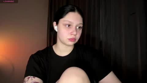 Lois online show from March 3, 2:23 pm