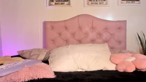 effy online show from December 4, 4:26 am