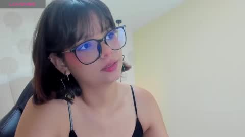  E F F Y  online show from December 6, 7:00 pm