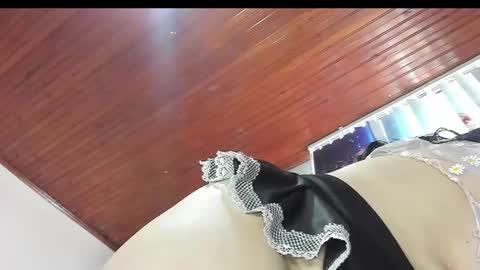 Snapshot of eileen_yalena chatting on January 28, 3:35 pm Stellita Muri online show from January 28, 3:35 pm