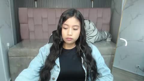 eimy18_b online show from May 7, 1:37 pm