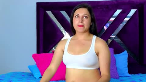 Snapshot of eimy__cute chatting on September 9, 8:08 pm eimy__cute online show from September 9, 8:08 pm
