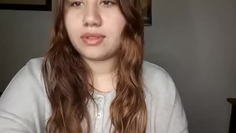 EIMY   MODEL INDEPENDENT online show from January 5, 6:24 am