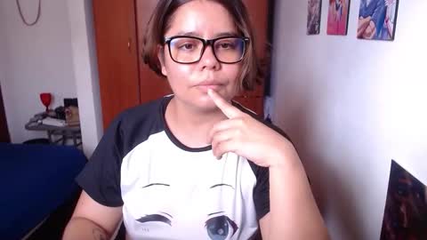 eimy_saenzz online show from November 13, 6:29 pm