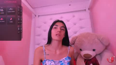 eimy online show from April 12, 1:36 pm