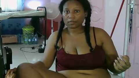 Eirondra Valeen online show from August 4, 5:30 pm