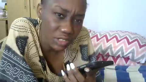 petite online show from March 10, 11:55 am