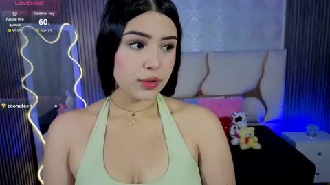 ela_tay1 online show from May 26, 7:13 pm