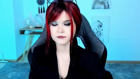 Snapshot of elainebeness chatting on March 2, 7:30 pm Your sweet girl online show from March 2, 7:30 pm