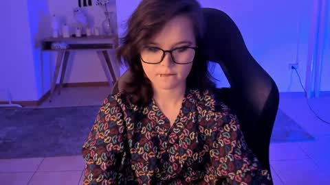Snapshot of elainebeness chatting on December 11, 5:36 pm Your sweet girl online show from December 11, 5:36 pm
