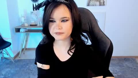 Snapshot of elainebeness chatting on February 26, 7:29 pm Your sweet girl online show from February 26, 7:29 pm