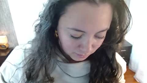 Im Ela online show from November 12, 11:08 am