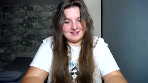 Elanis online show from February 6, 4:54 pm