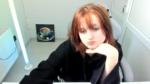 Evie online show from May 17, 7:07 am
