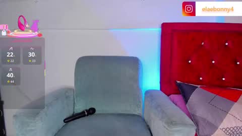 Snapshot of elawalker1 chatting on September 12, 9:33 pm Ela online show from September 12, 9:33 pm