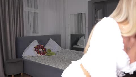 Eleanora online show from March 8, 4:44 pm