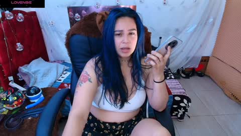 Snapshot of elektra_32 chatting on January 24, 6:24 am elektra online show from January 24, 6:24 am