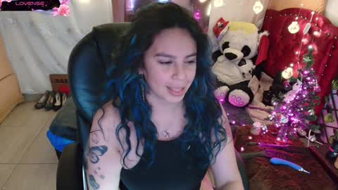 Snapshot of elektra_32 chatting on December 17, 6:56 am elektra online show from December 17, 6:56 am