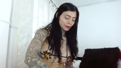 Snapshot of elektratattoo chatting on January 20, 5:27 pm elektra online show from January 20, 5:27 pm