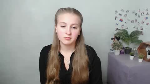 Elena online show from November 4, 1:38 pm