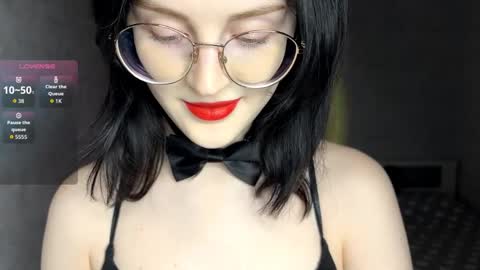 Annie PVT IS OPEN online show from April 4, 9:46 pm