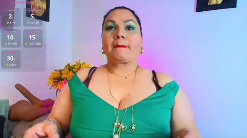 elenna_boobs_ online show from October 2, 6:51 am