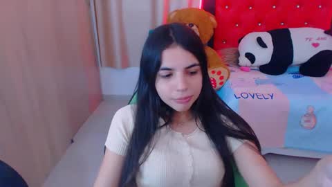 Snapshot of elenna_hotx chatting on January 31, 5:53 pm agnes online show from January 31, 5:53 pm