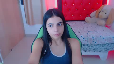 Snapshot of elenna_hotx chatting on December 23, 8:47 pm agnes online show from December 23, 8:47 pm