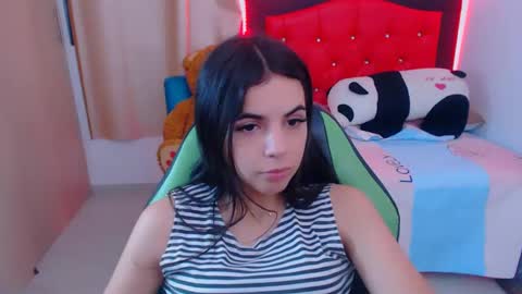 Snapshot of elenna_hotx chatting on January 23, 6:03 pm agnes online show from January 23, 6:03 pm